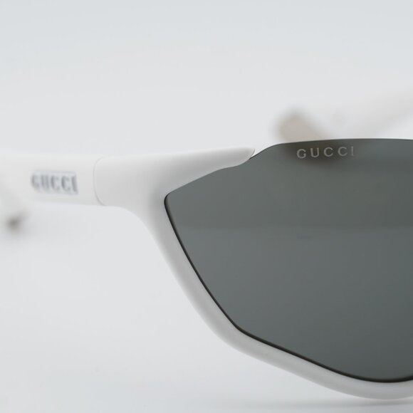 Gucci GG2018S 005 Sunglasses Matte Solid White Shield Frame, Grey Lenses